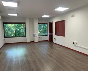 Office to rent in Cáceres Capital  with Air Conditioner