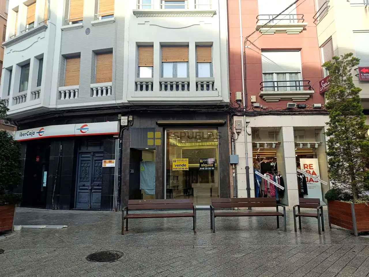Locale commerciale in affitto a Juan Carlos I 16, imagen 3