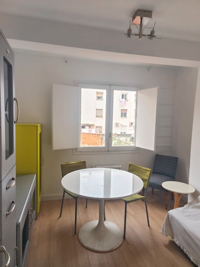 Dining room of Flat to rent in  Zaragoza Capital  with Heating, Parquet flooring and Furnished