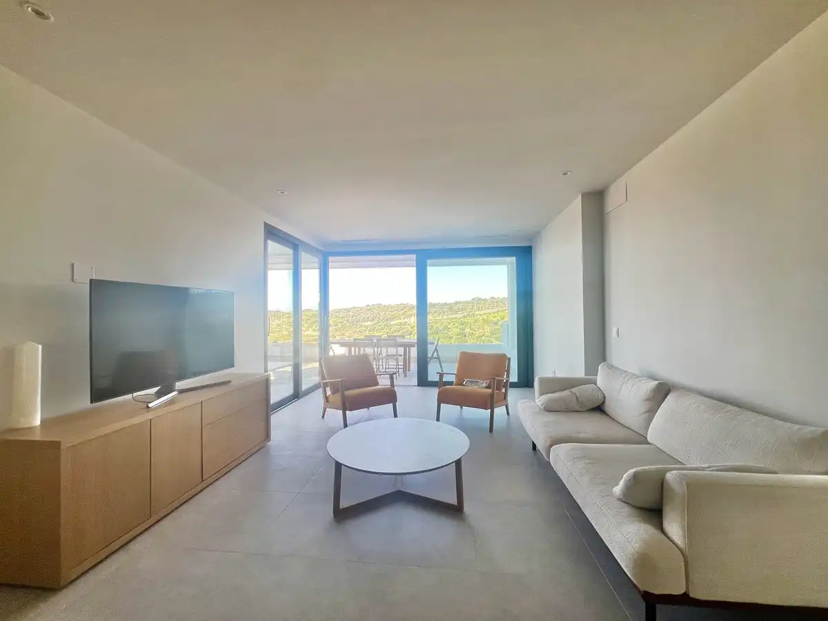 Sala d'estar de Dúplex en venda en Estepona amb Aire condicionat, Terrassa i Traster