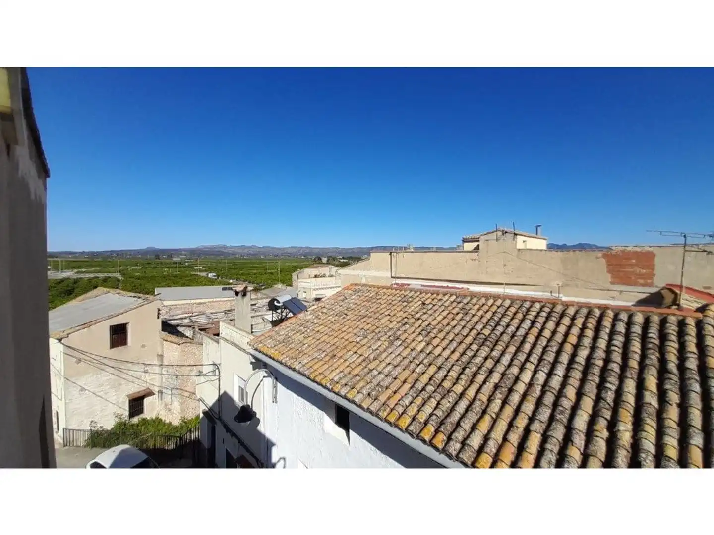 Vista exterior de Casa o chalet en venta en L'Énova con Aire acondicionado, Terraza y Balcón