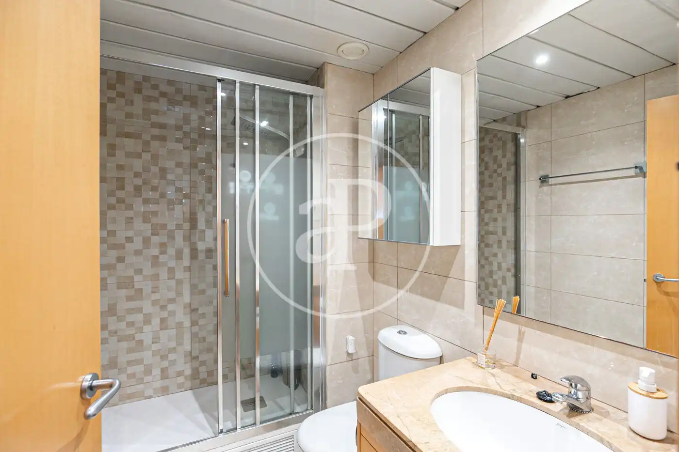 Bathroom of Flat for rent in Badalona  with Air Conditioner, Heating and Terrace