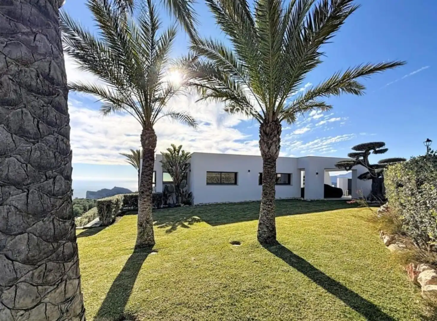 Vista exterior de Casa o xalet en venda en Alicante / Alacant amb Aire condicionat, Calefacció i Terrassa