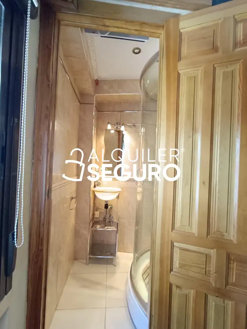 Baño de Piso de alquiler en Valdemoro con Aire acondicionado, Calefacción y Terraza