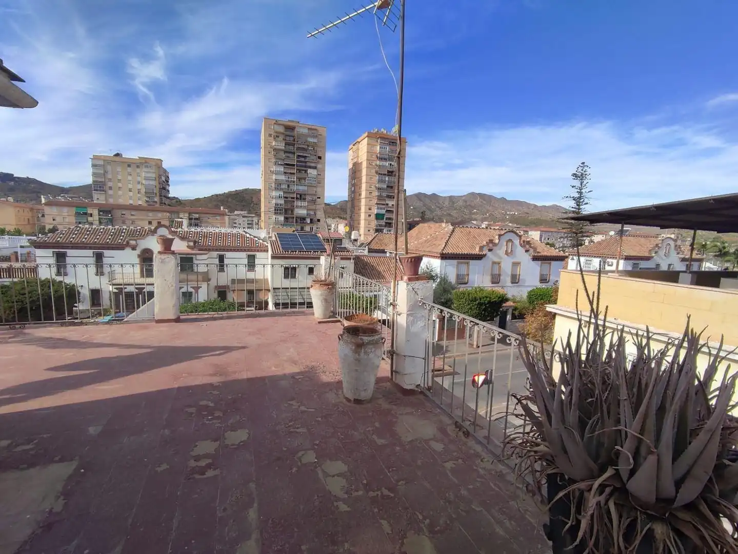 Vista exterior de Casa o chalet en venta en Málaga con Terraza y Trastero