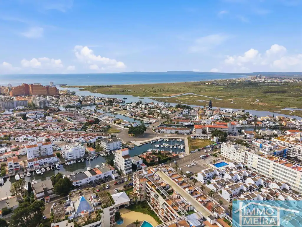 Vista exterior de Apartamento en venta en Roses con Aire acondicionado, Calefacción y Terraza