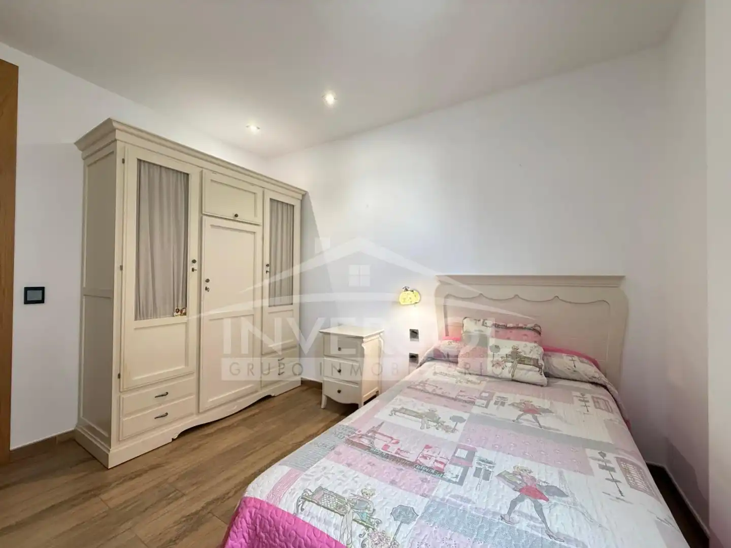 Bedroom of Flat for sale in Adra  with Air Conditioner, Heating and Furnished