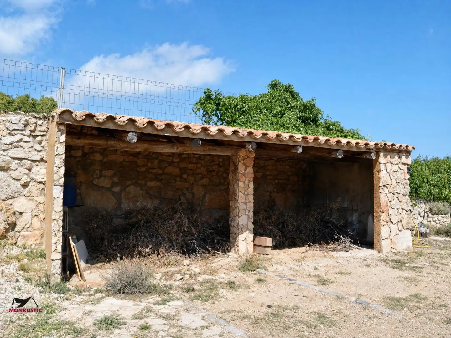 Exterior view of Houses for sale in Montblanc  with Air Conditioner, Private garden and Terrace