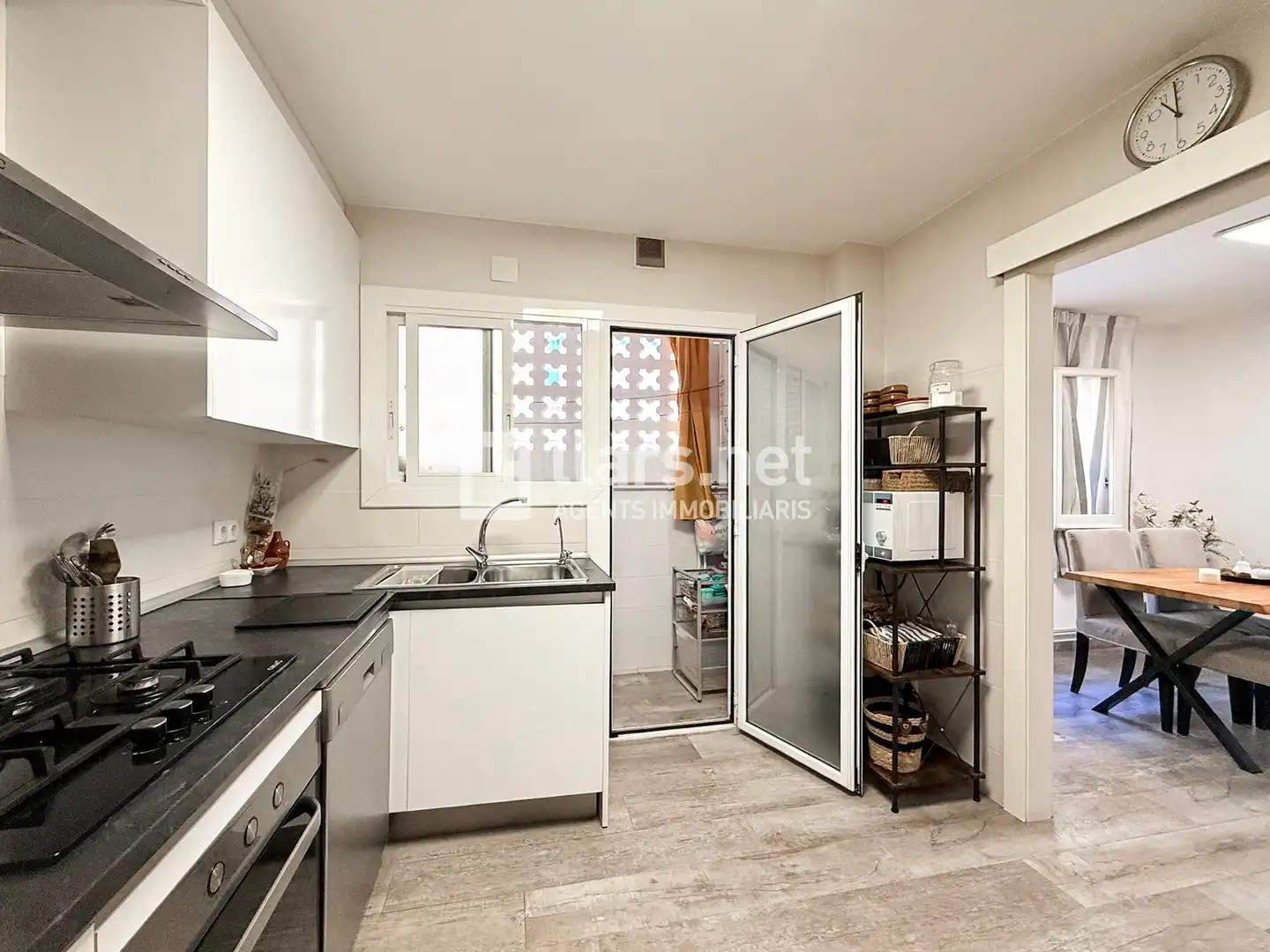 Cocina de Planta baja en venta en Vilanova i la Geltrú con Aire acondicionado y Calefacción