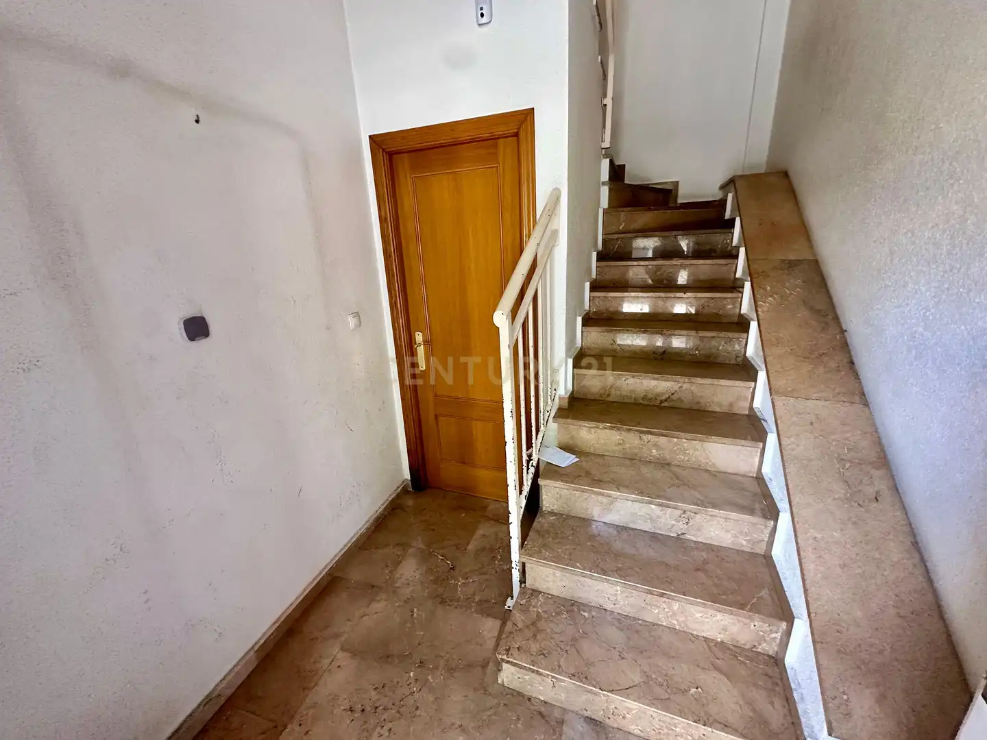 Casa adosada en venta en Jacarilla con Balcón