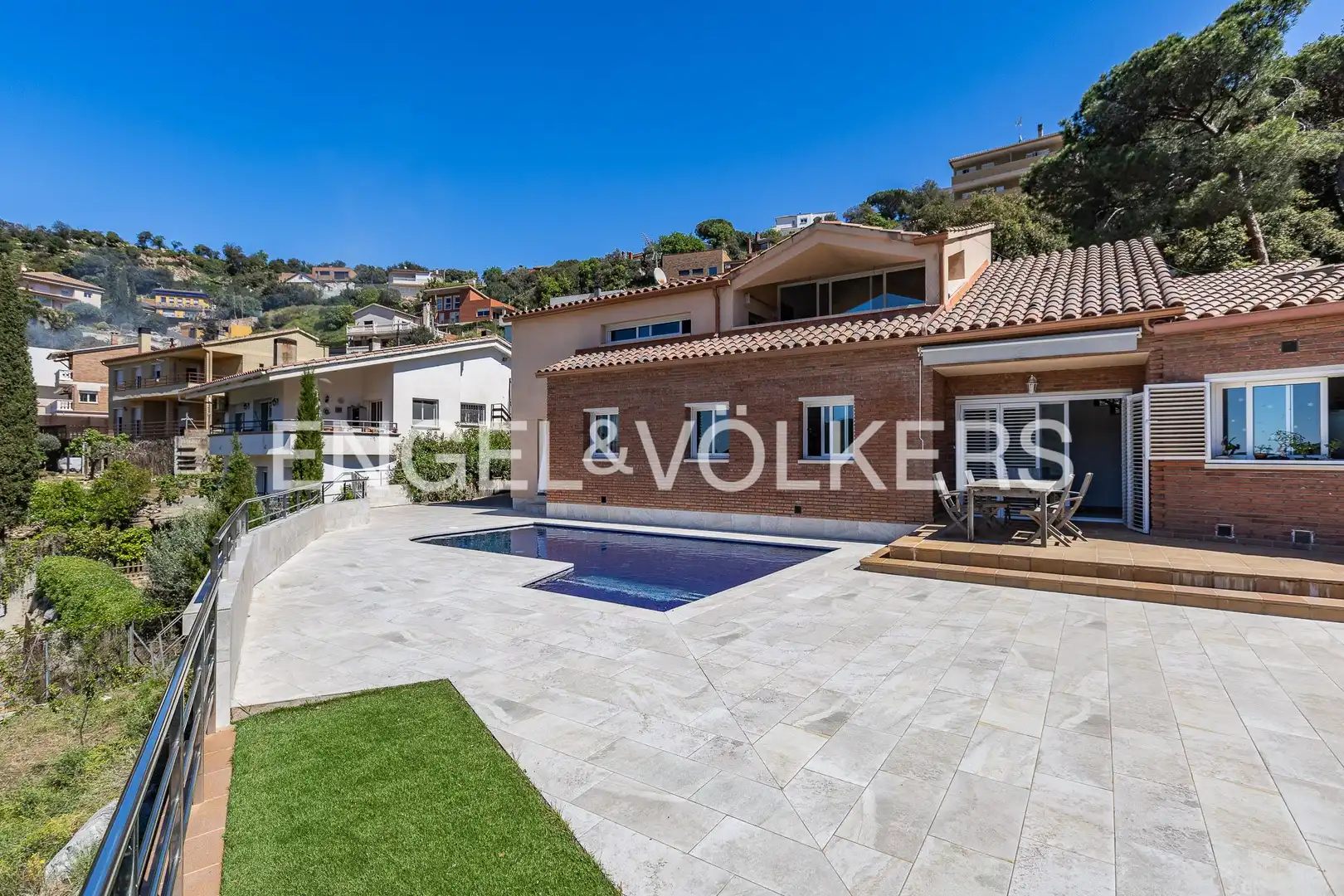 Vista exterior de Casa o xalet en venda en Sant Fost de Campsentelles amb Calefacció, Jardí privat i Parquet