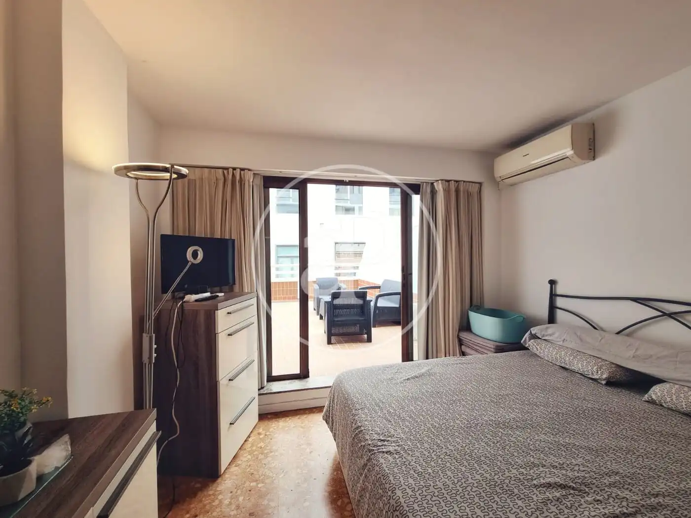 Bedroom of Flat for rent in  Valencia Capital  with Air Conditioner, Heating and Terrace