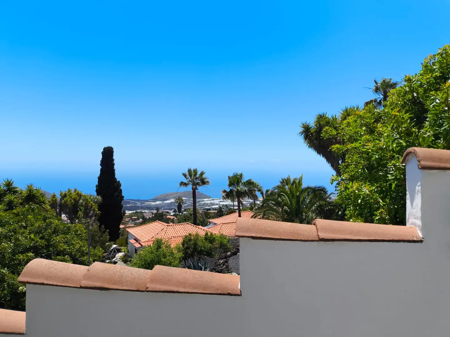 Vista exterior de Casa o xalet en venda en El Paso amb Aire condicionat, Calefacció i Jardí privat