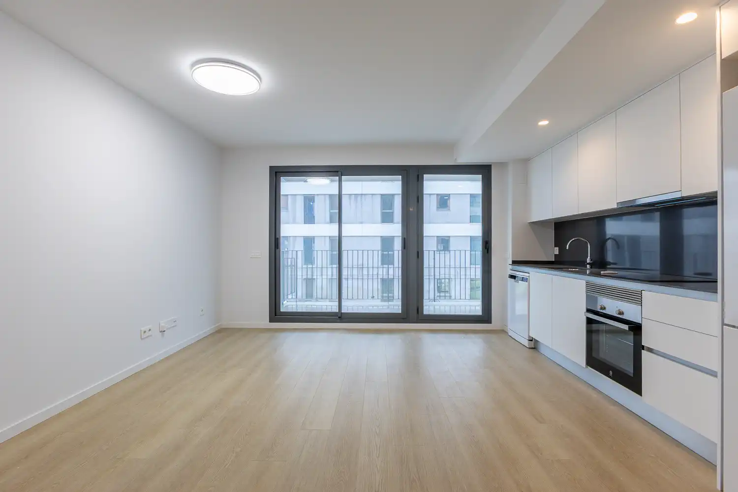 Habitación de Piso de alquiler en Dénia con Aire acondicionado, Calefacción y Trastero