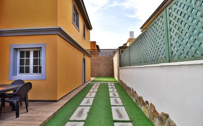 Jardí de Casa adosada en venda en San Bartolomé de Tirajana amb Aire condicionat, Jardí privat i Terrassa