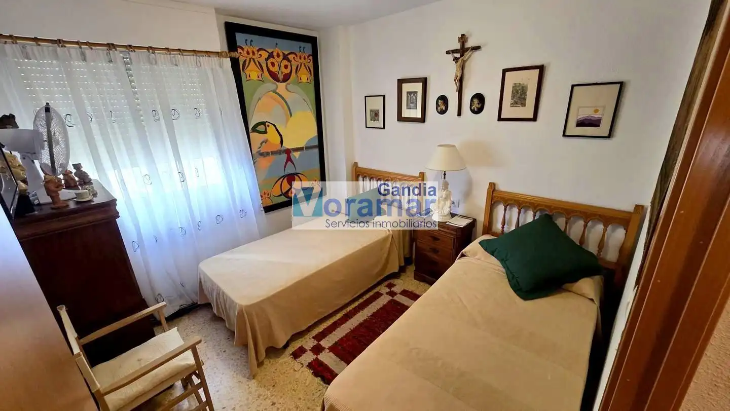 Schlafzimmer von Wohnungen zum Verkauf in Gandia mit Klimaanlage, Terrasse und Möbliert