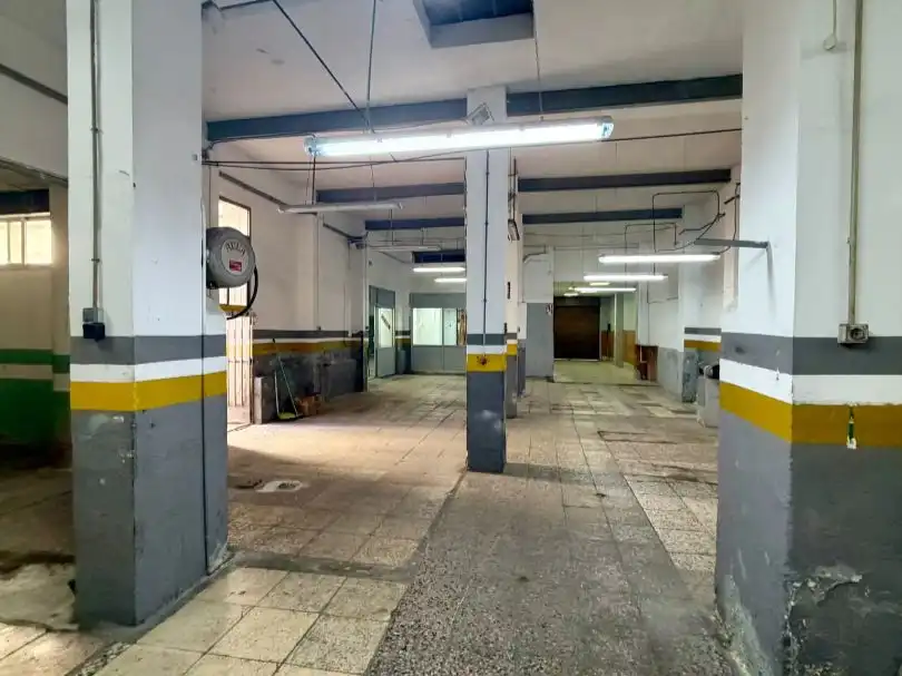 Parkplatz von Geschaftsraum zur Miete in Centro  