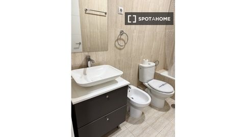 Photo 4 of Room in Goya, Madrid Capital