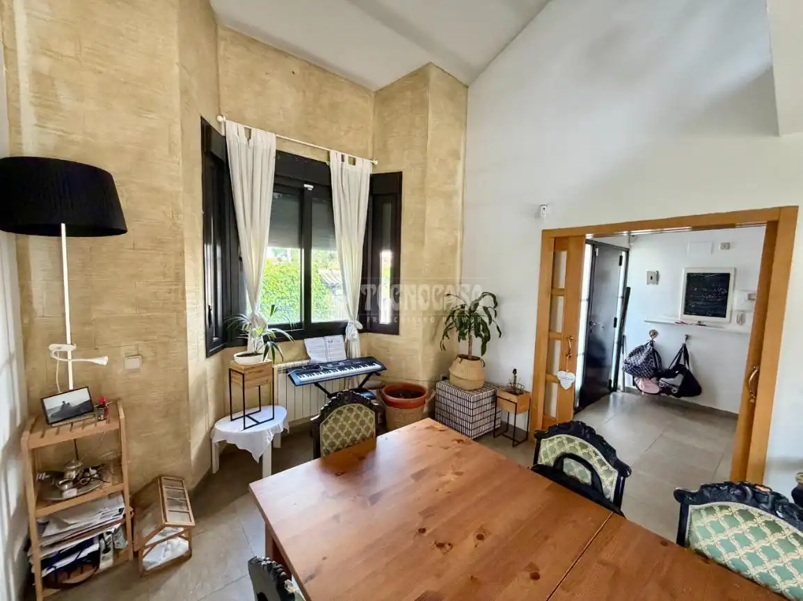 Comedor de Casa o chalet en venta en Serracines con Calefacción y Jardín privado