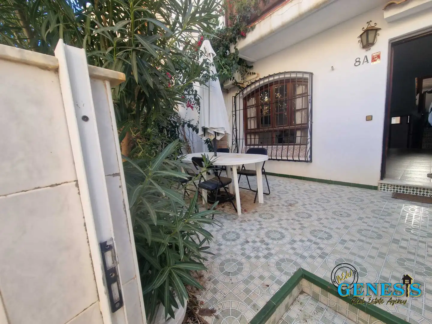 Jardí de Casa adosada en venda en Torrevieja amb Aire condicionat, Terrassa i Traster