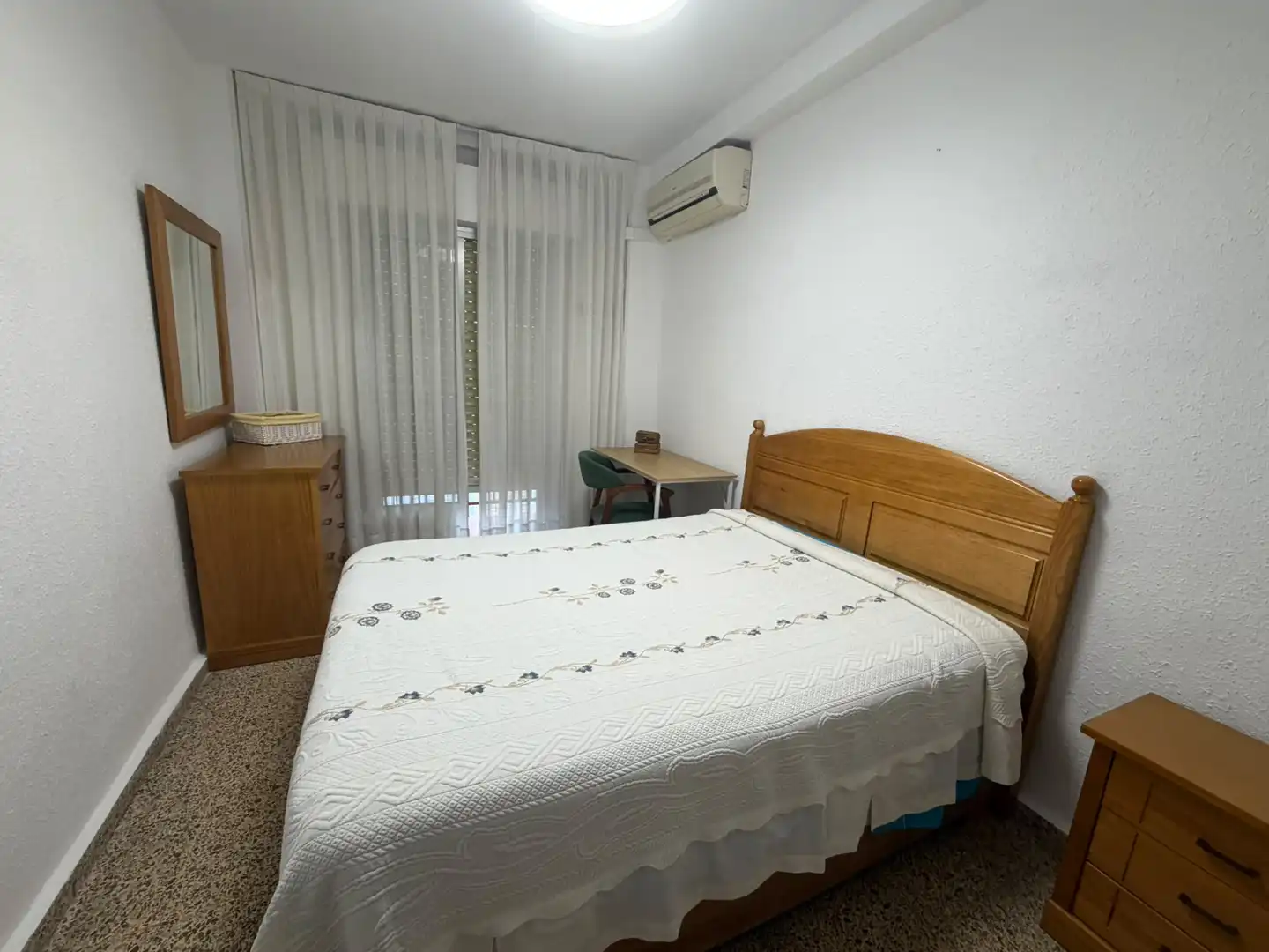 Flat with terrace to rent in Calle Santa María del Valle 17, imagen 7