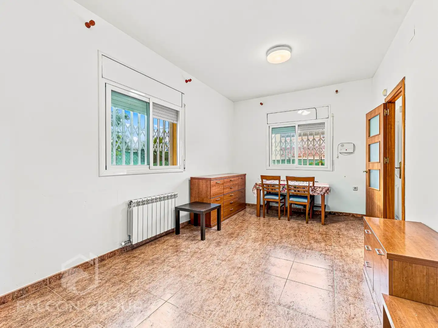 Comedor de Finca rústica en venta en Vilanova i la Geltrú con Aire acondicionado, Calefacción y Jardín privado