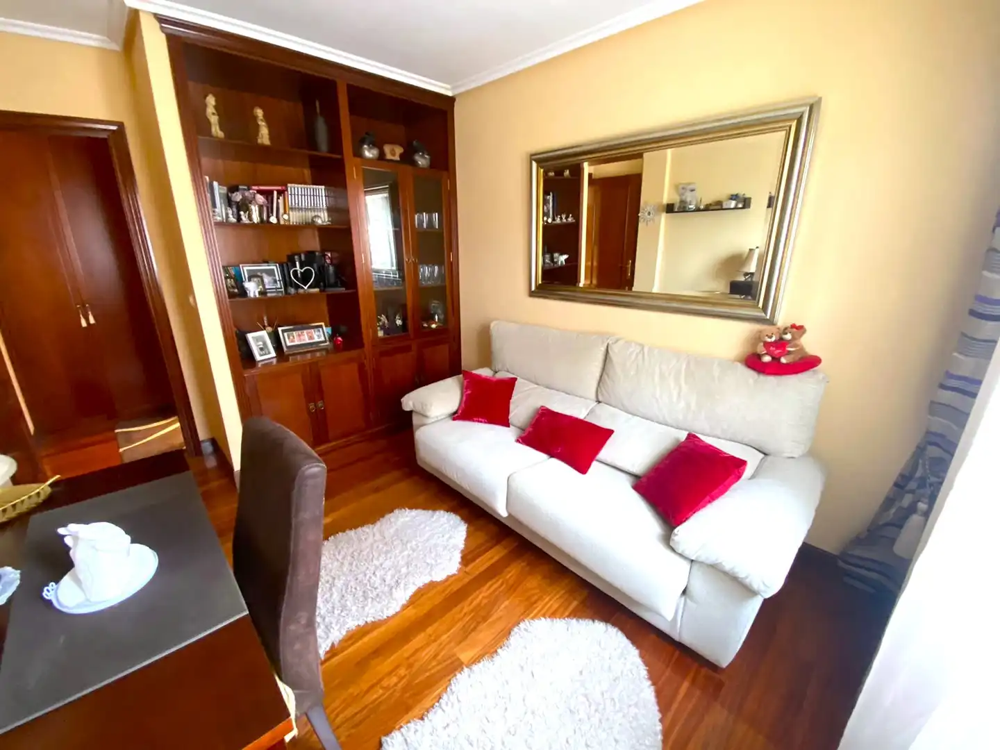 Living room of Houses for sale in Castro-Urdiales  with Heating, Private garden and Parquet flooring
