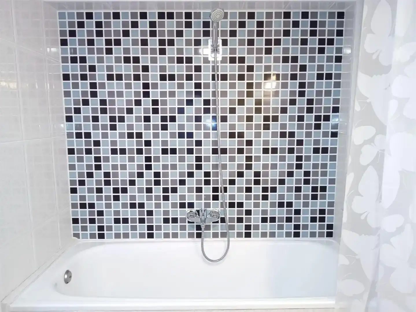 Baño de Piso de alquiler en Tavernes Blanques con Aire acondicionado, Amueblado y Balcón