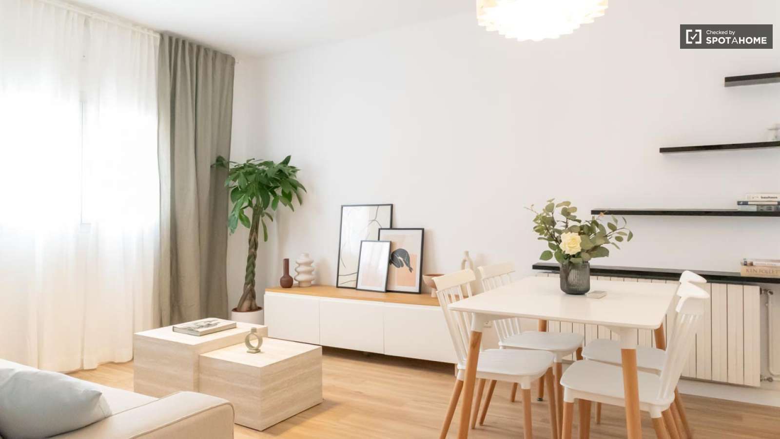 Sala d'estar de Apartament per a compartir en  Madrid Capital amb Aire condicionat, Calefacció i Terrassa