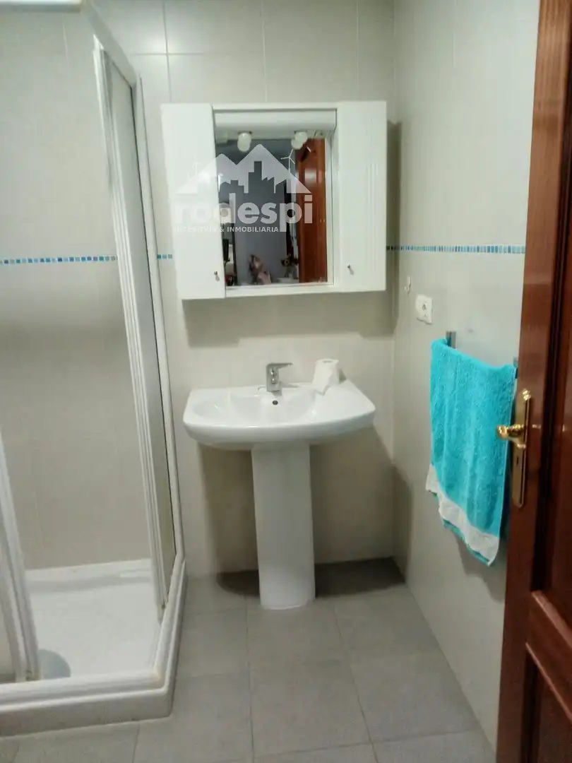 Badezimmer von Maisonette zum Verkauf in Xinzo de Limia mit Terrasse, Abstellraum und Möbliert