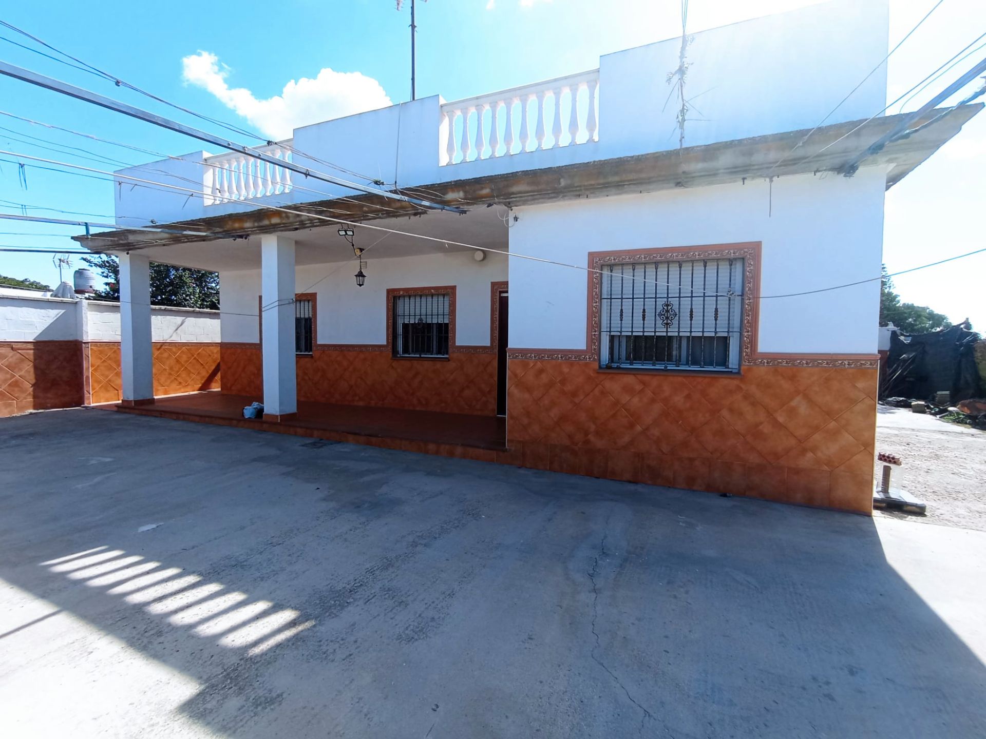 Vista exterior de Finca rústica en venda en Chipiona amb Moblat