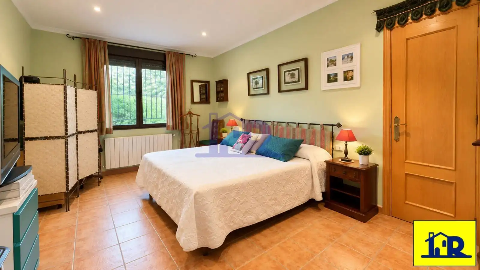 Bedroom of Houses for sale in Cuenca  with Heating and Storage room