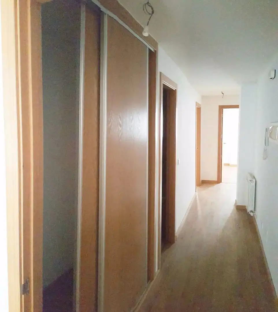 Wohnung zur Miete in Tudela de Duero mit Heizung, Parkett und Abstellraum