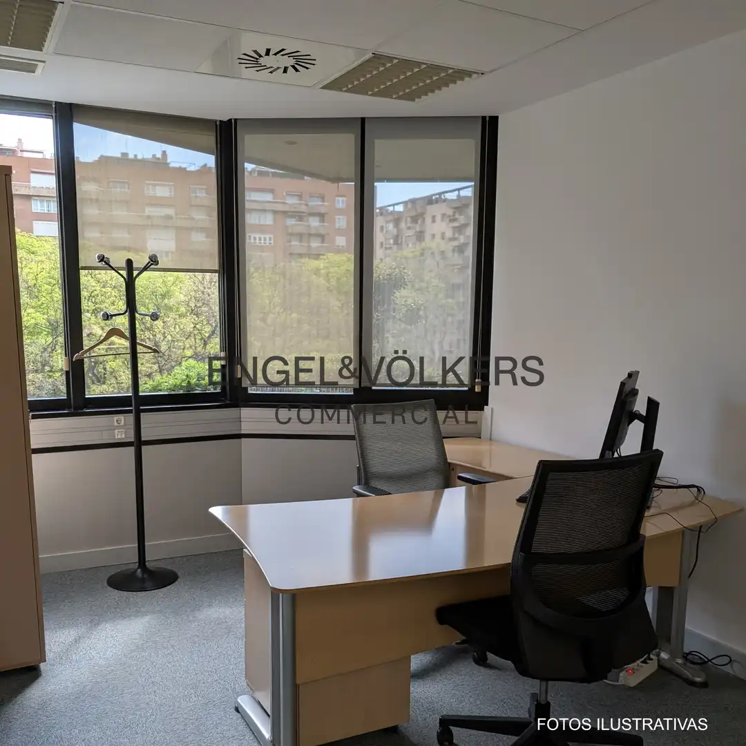 Office for rent in Barcelona  with Air Conditioner