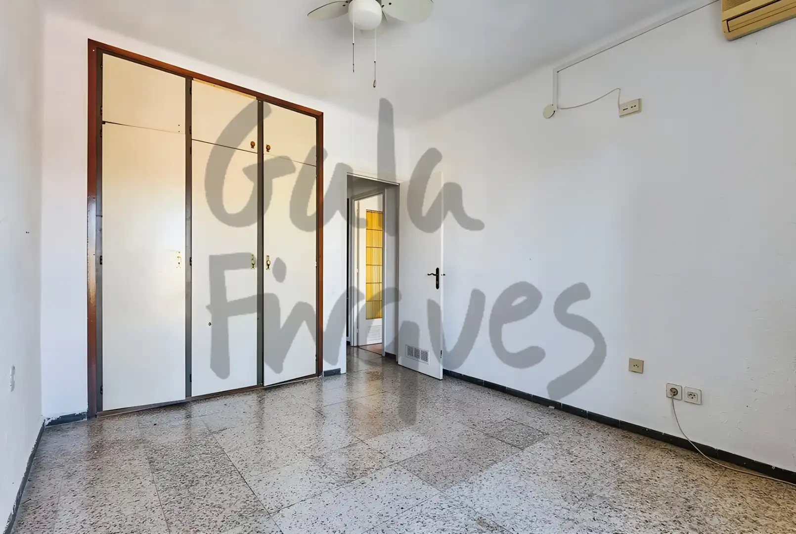 Bedroom of Flat for sale in Barcelona  with Air Conditioner and Balcony