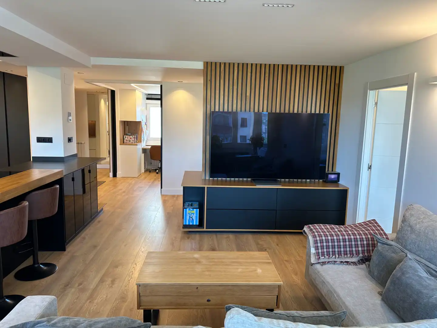 Sala de estar de Piso en venta en Castrillón con Calefacción, Parquet y Internet