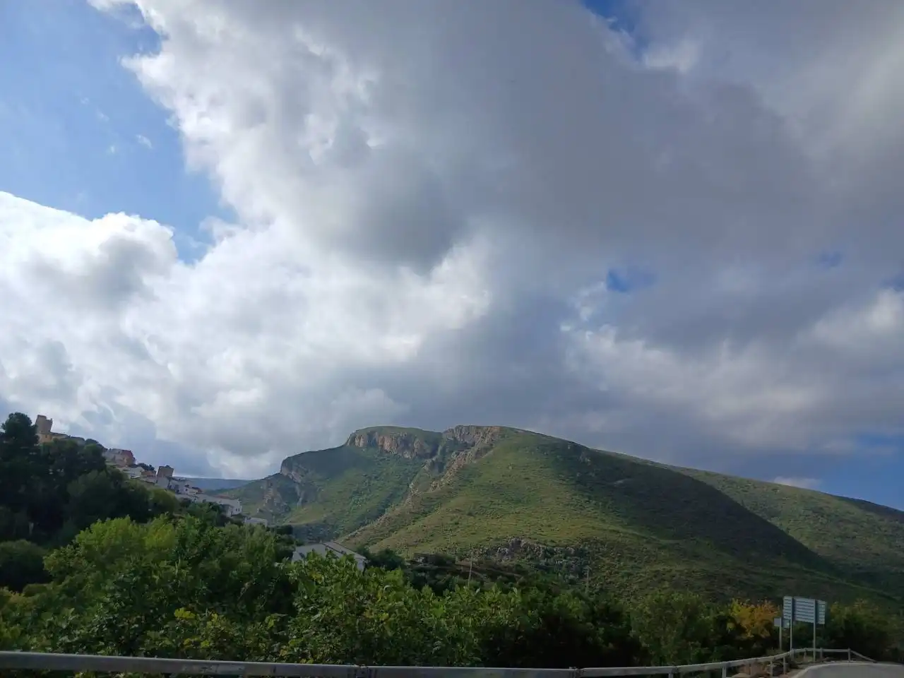 Exterior view of Houses for sale in Dos Aguas, Valencia