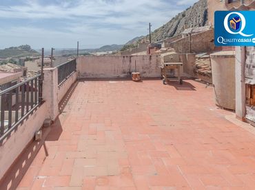 Maison avec balcon à vendre à Jijona / Xixona
