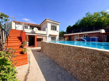 Casa con piscina in vendita a Nord