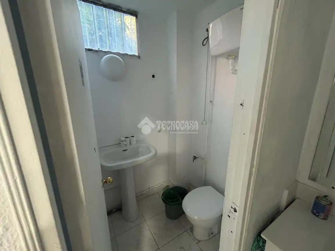 Badezimmer von Geschaftsraum zur Miete in Las Rozas de Madrid