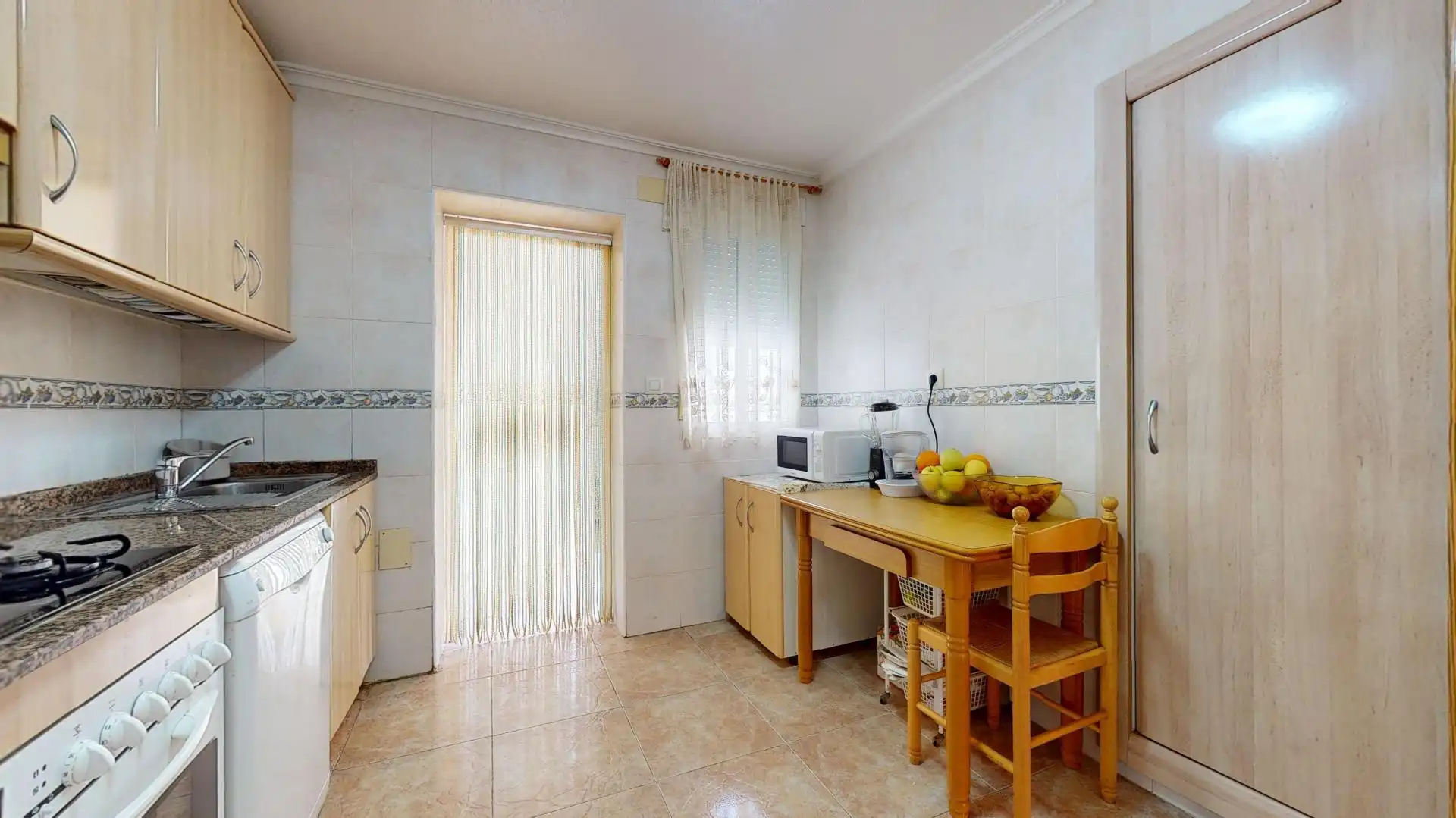Cocina de Casa adosada en venta en Pilar de la Horadada con Aire acondicionado, Jardín privado y Terraza