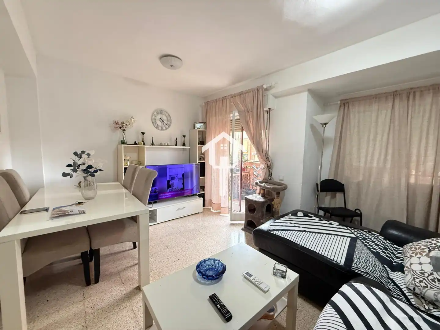 Sala d'estar de Pis en venda en Alicante / Alacant amb Aire condicionat, Moblat i Balcó
