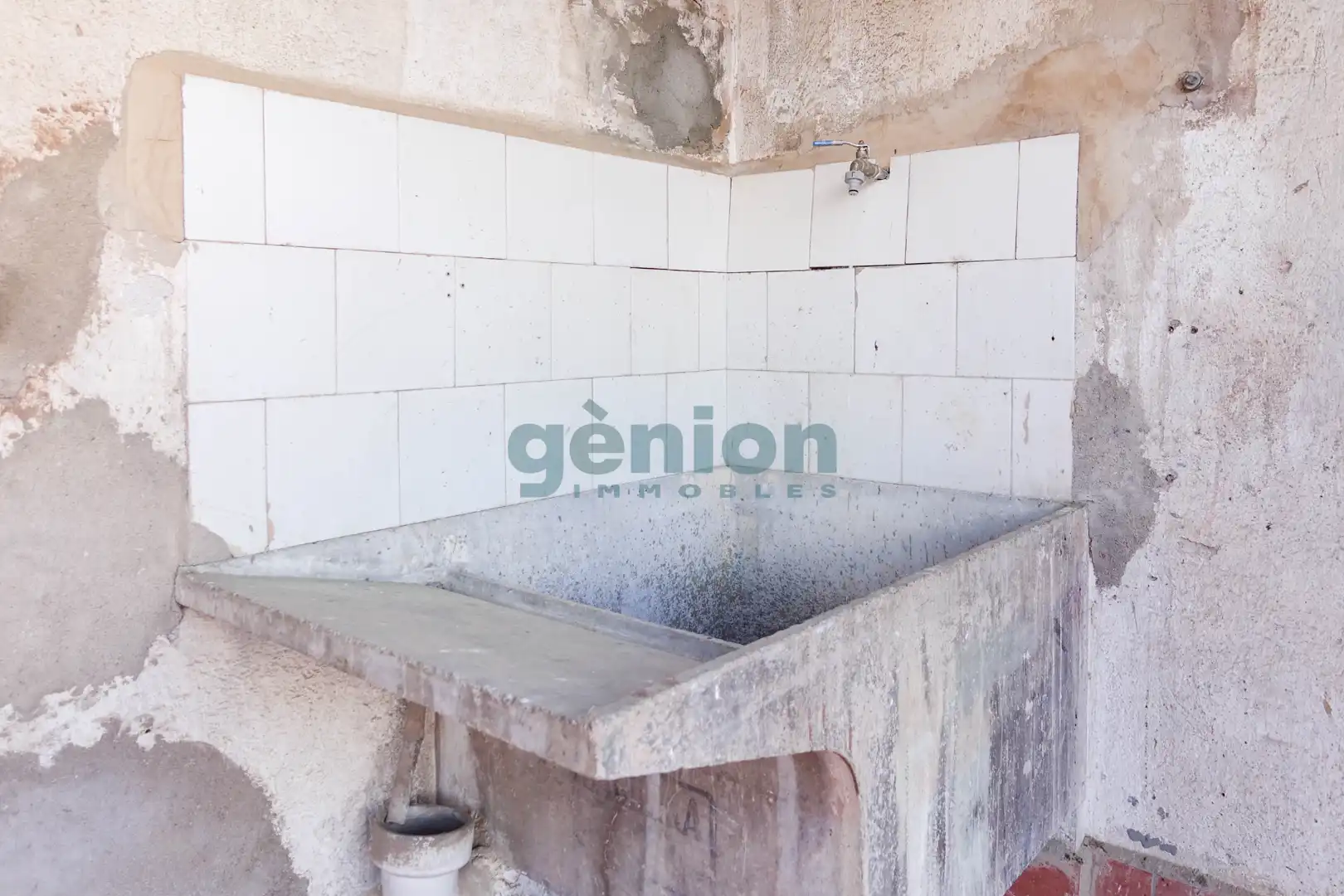 Baño de Piso en venta en Girona con Calefacción, Terraza y Balcón