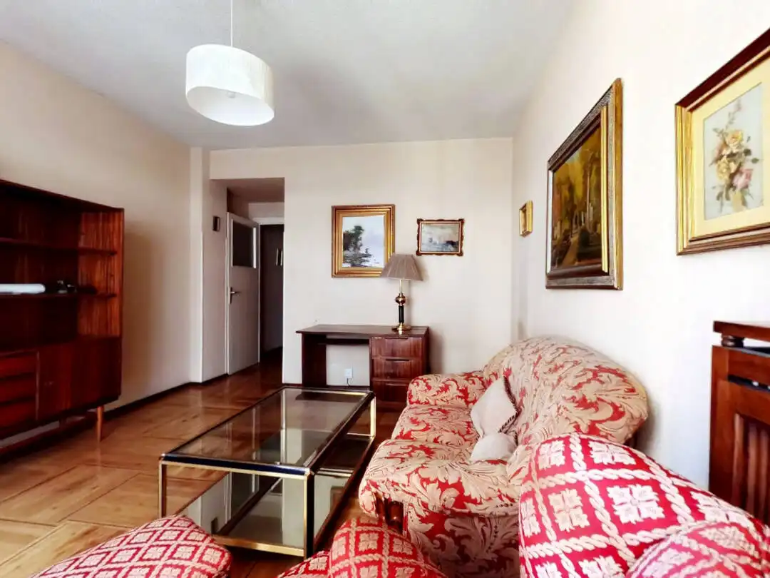 Piso con ascensor en venta en Calle de Juan Montalvo