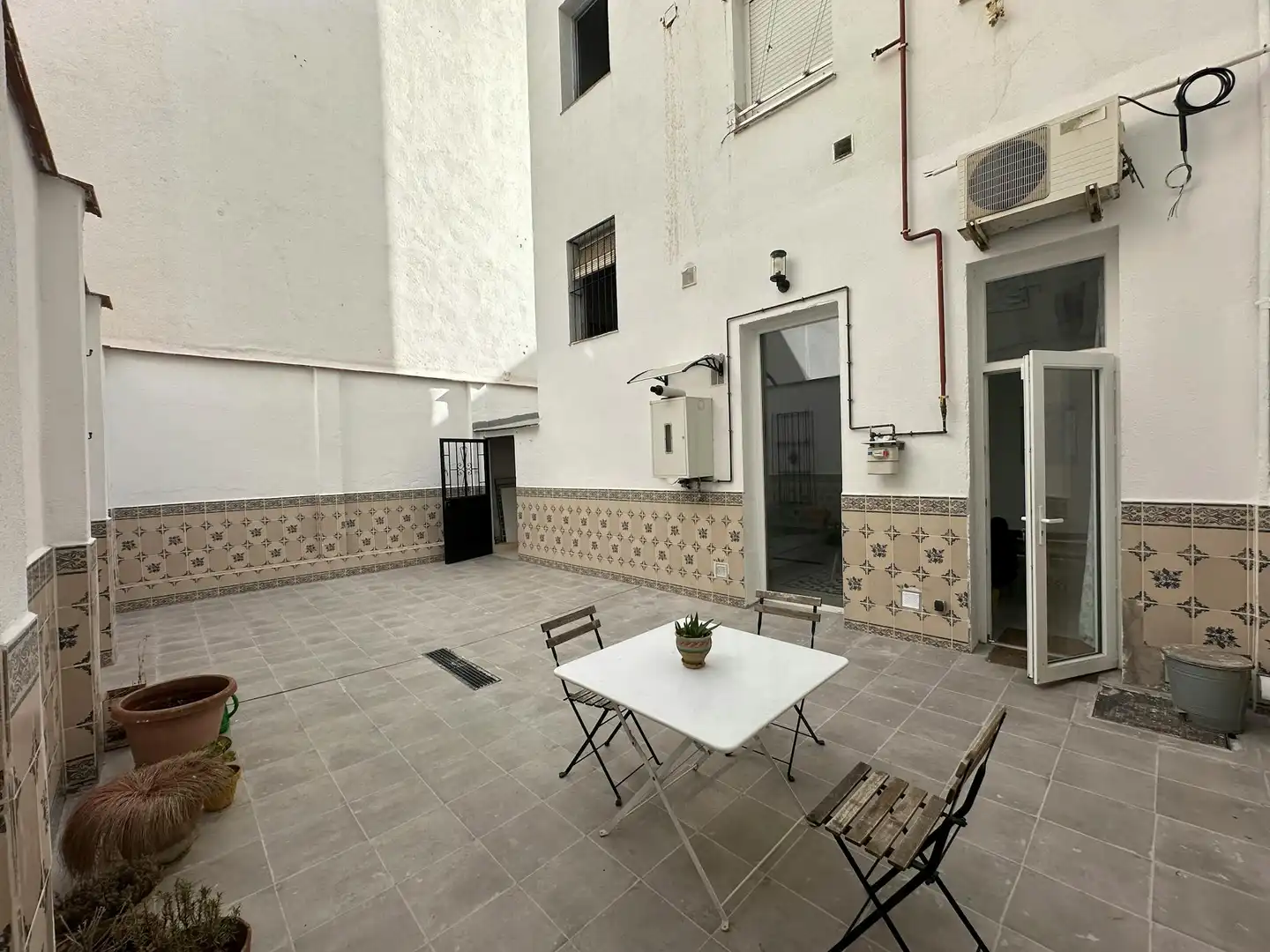 Terrassa de Pis de lloguer en Madrid amb Calefacció, Jardí privat i Moblat
