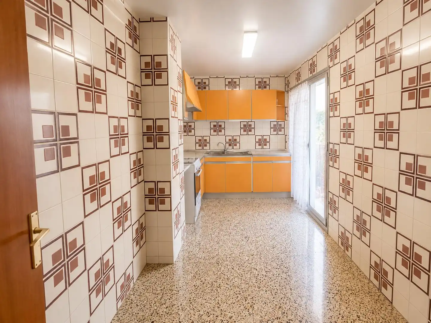 Kitchen of Flat for sale in Badalona  with Balcony