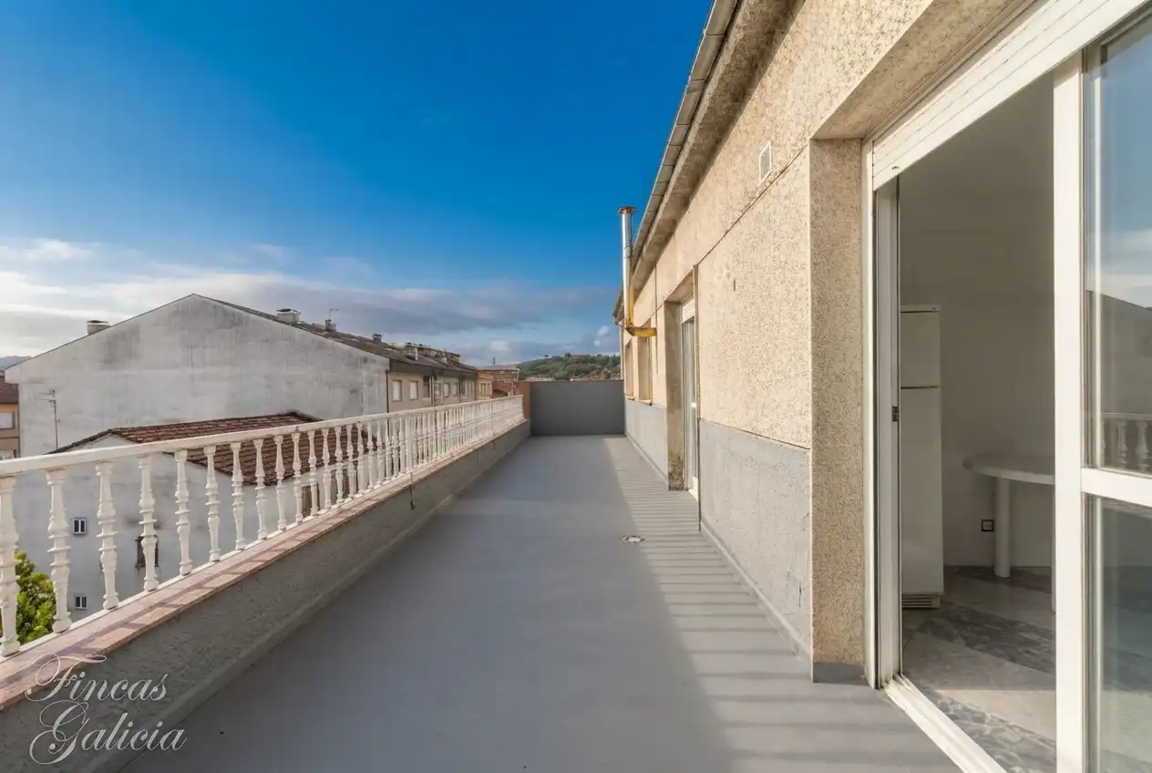 Penthouse for sale in Verín