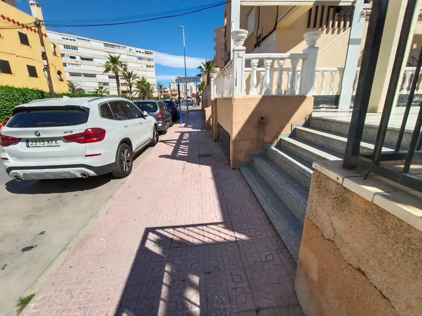 Vista exterior de Local en venta en Torrevieja con Aire acondicionado, Terraza y Amueblado