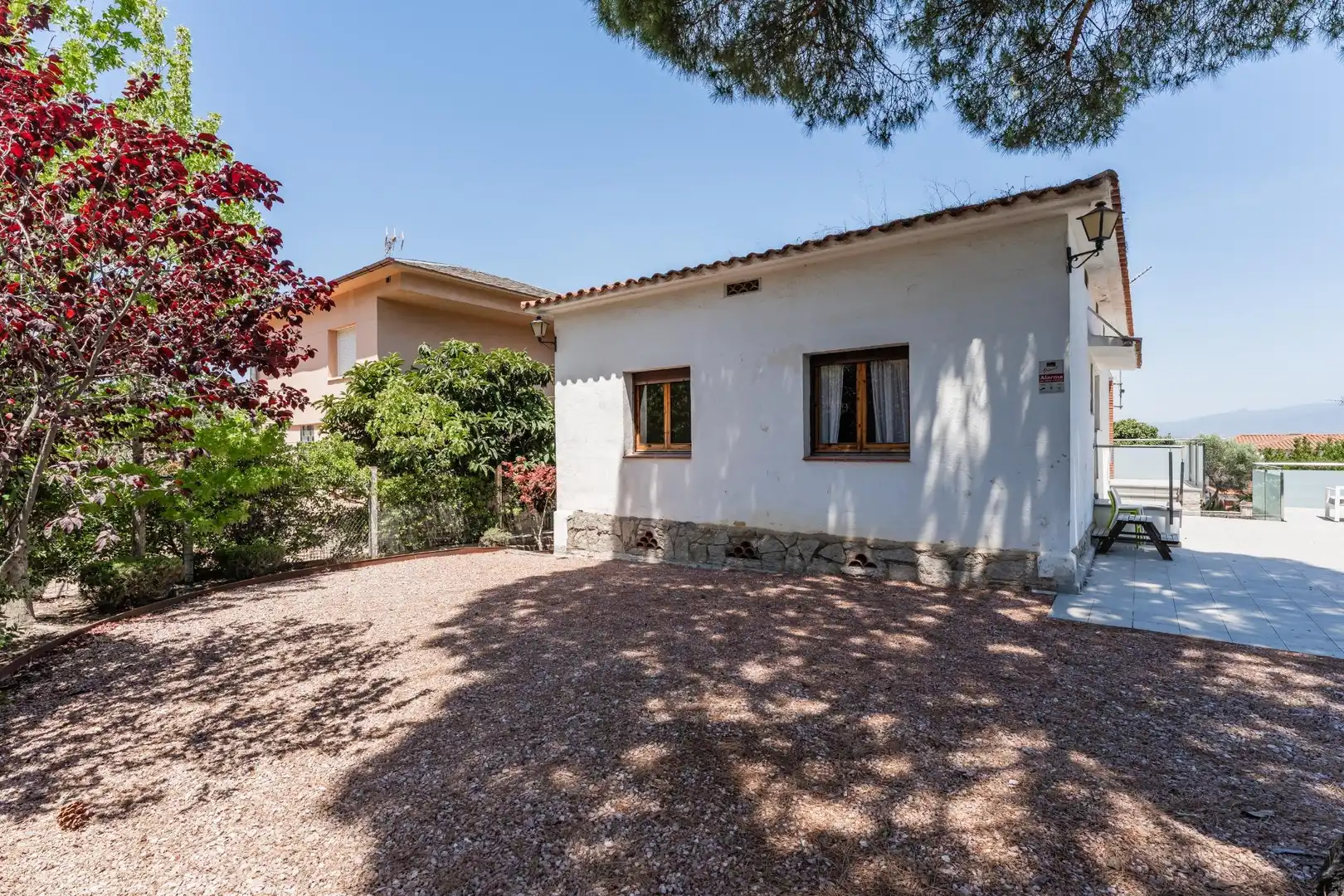 Vista exterior de Casa o xalet en venda en Montornès del Vallès amb Calefacció, Jardí privat i Piscina