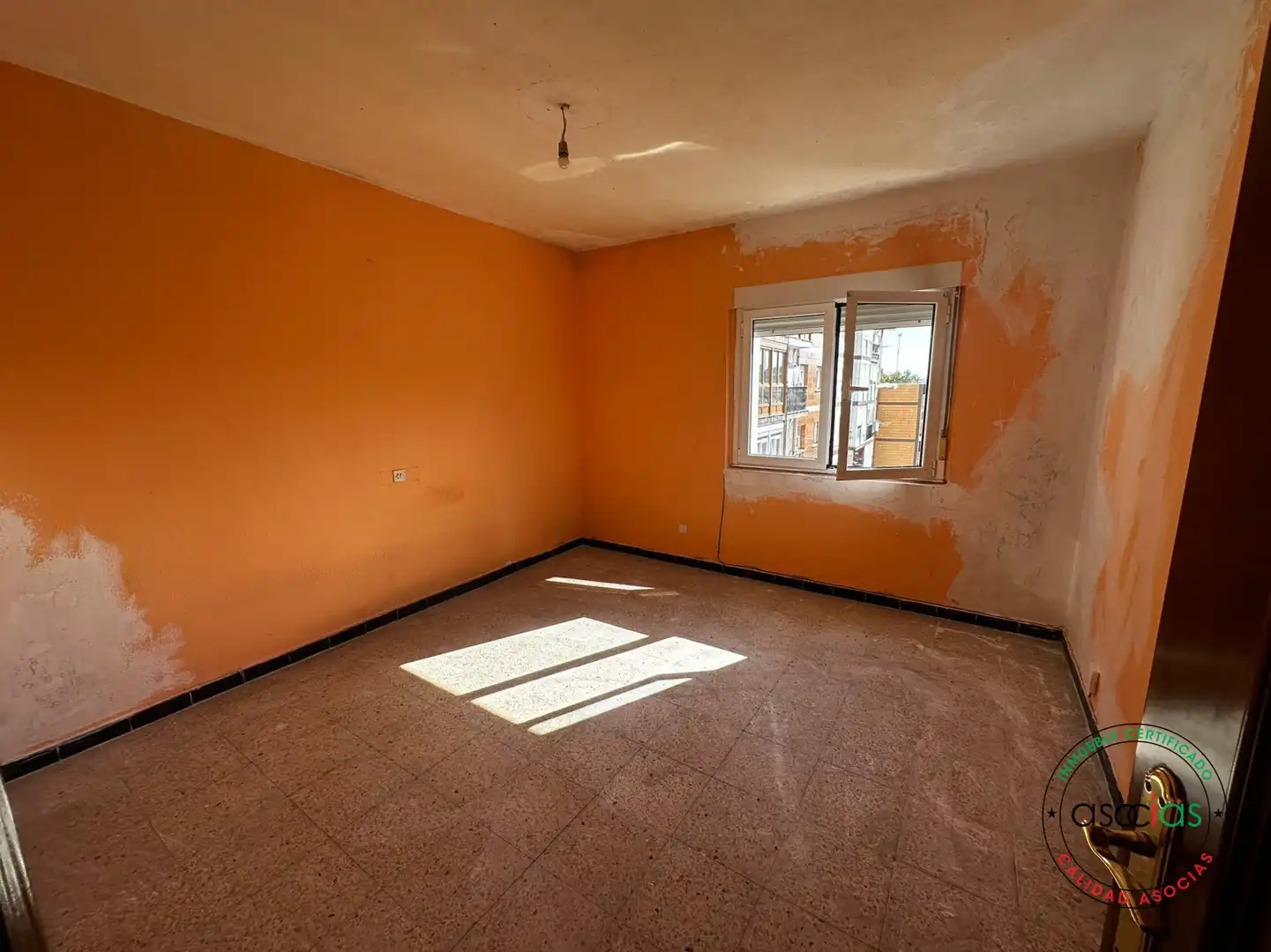 Habitación de Piso en venta en Gijón  con Calefacción